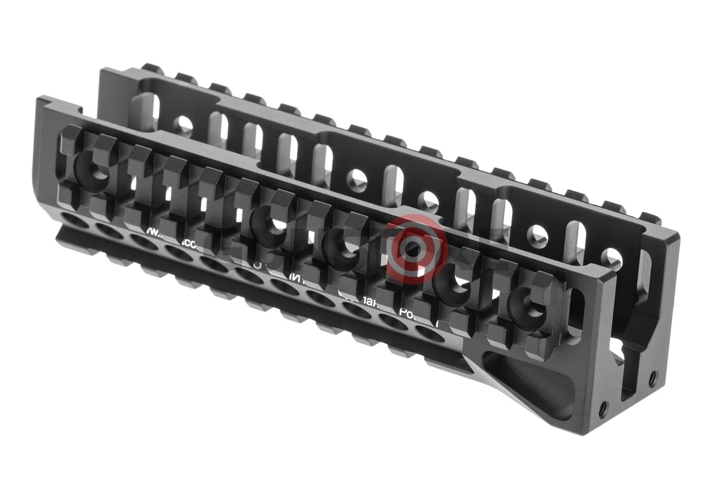 Fotografia: B-10M AK Handguard