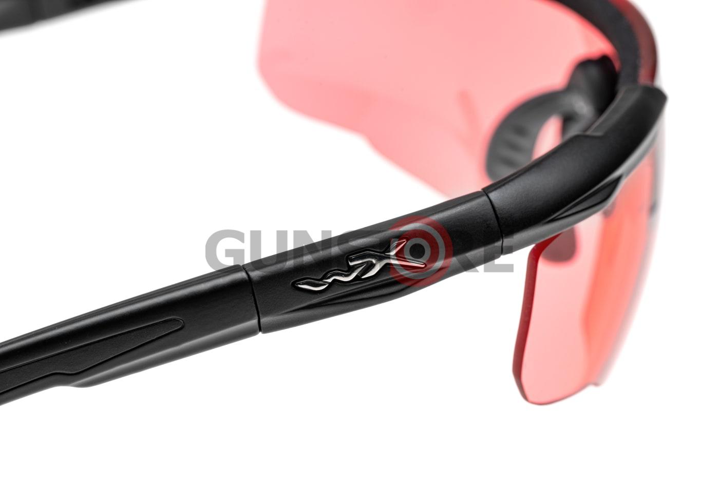 Fotografia: Saber Advanced Vermillion