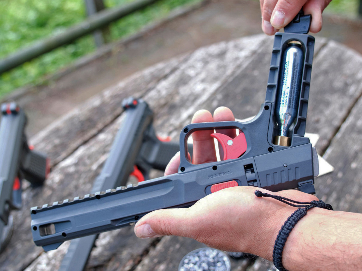 Fotografia: Pištoľ CO2 UX SPA Expert, kal. 4,5mm diabolo