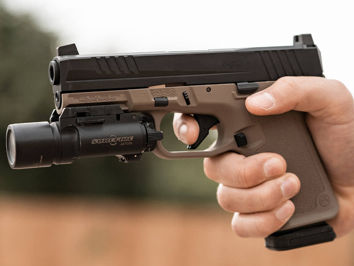 Fotografia: Rukoväť EHG RG9 Ruger RXM Compact, FDE