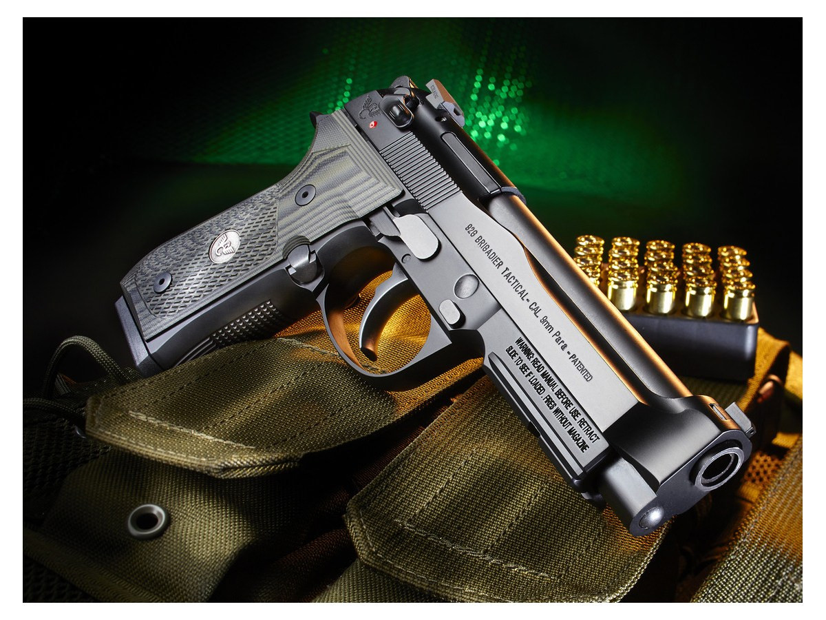 Fotografia: Beretta/Wilson Combat 92G Brigadier Tactical, kal. 9x19