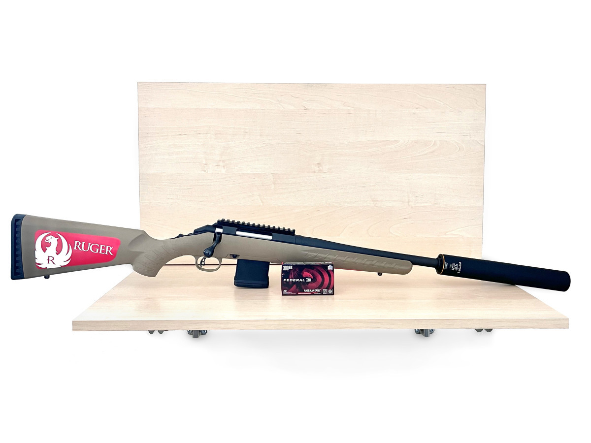 Fotografia: Akciový set Ruger American Rifle Ranch 26968, kal. .300BLK +Tlmič Stalon + Náboje