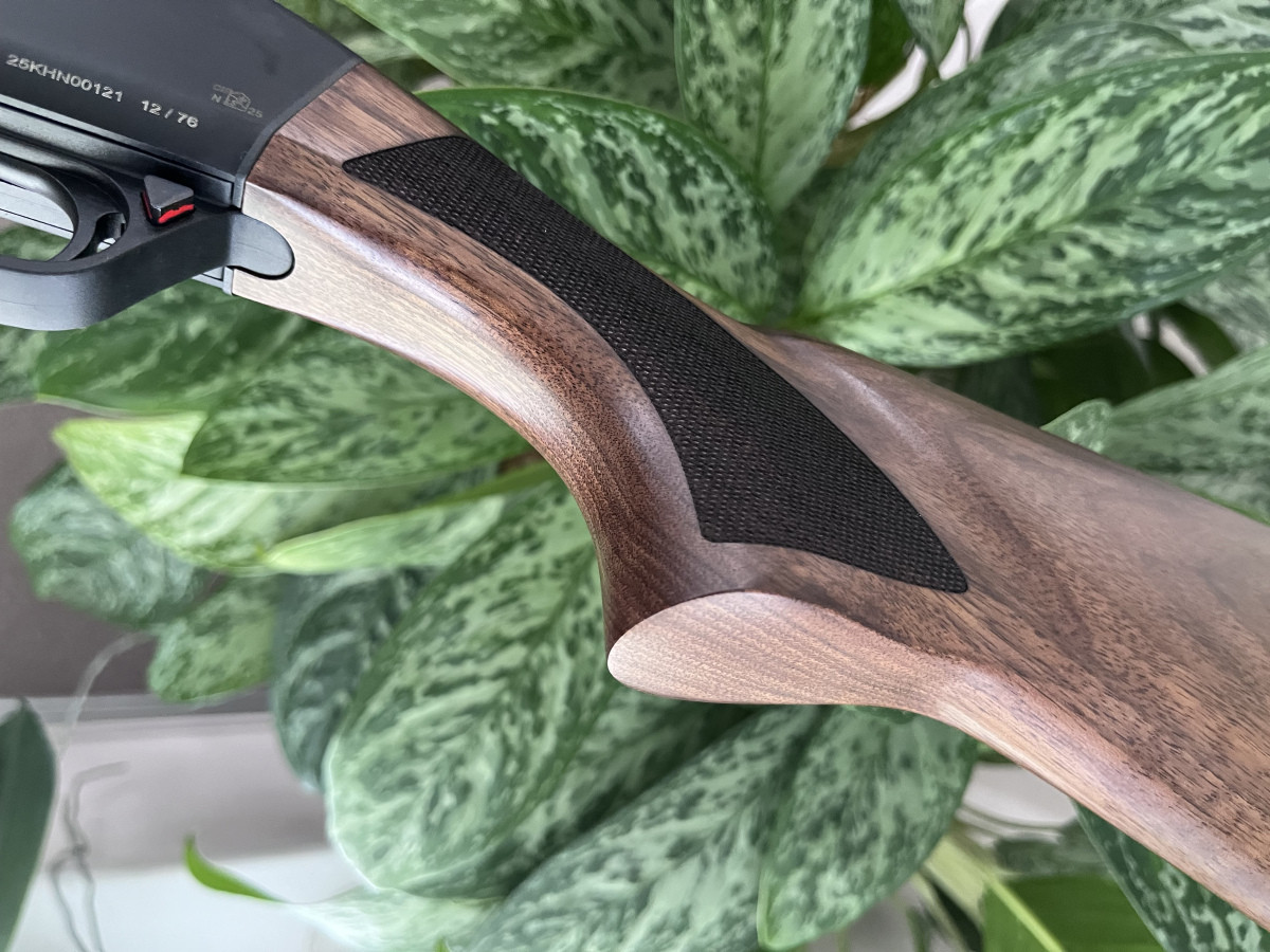 Fotografia: Khan Arms Matrix Wood Matte Black, kal. 12/76, hl. 76cm