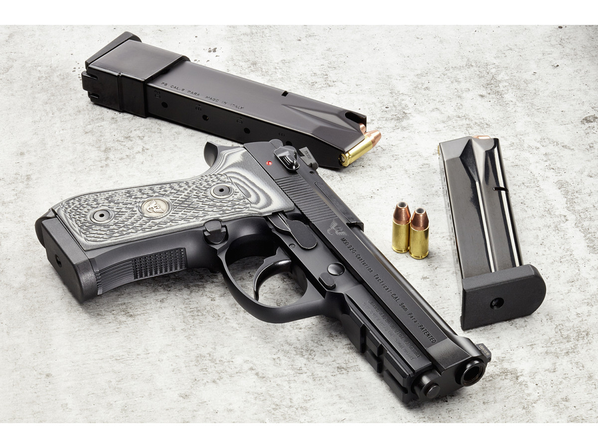 Fotografia: Beretta/Wilson Combat 92G Centurion Tactical, kal. 9x19